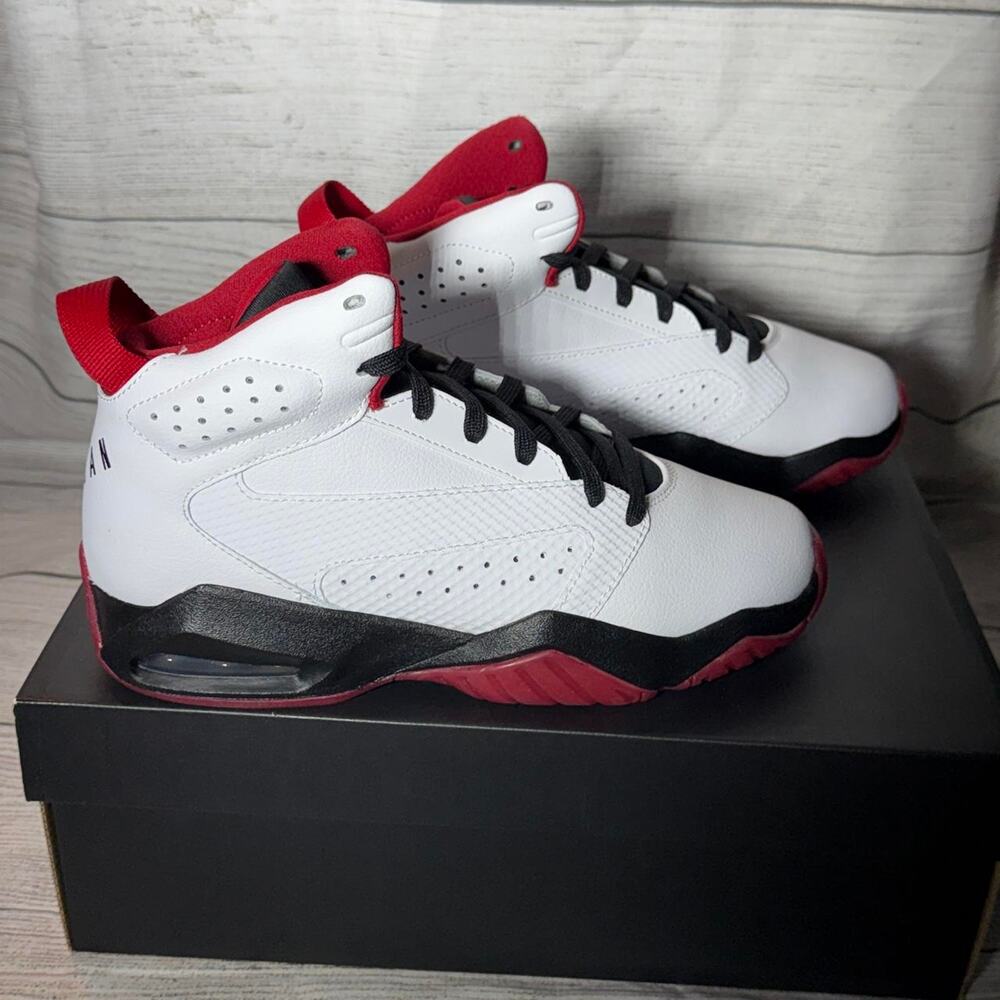 Jordan lift off gs size 6Y